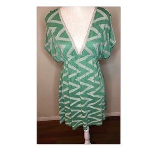 Bebe green/cream print dolman summer dress